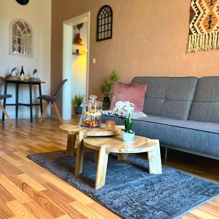 Elbling Apartment Mit Terrasse - Netflix - Parkplatz - Weinbergblick マイセン エクステリア 写真